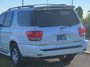 2006 Toyota Sequoia with White Exterior