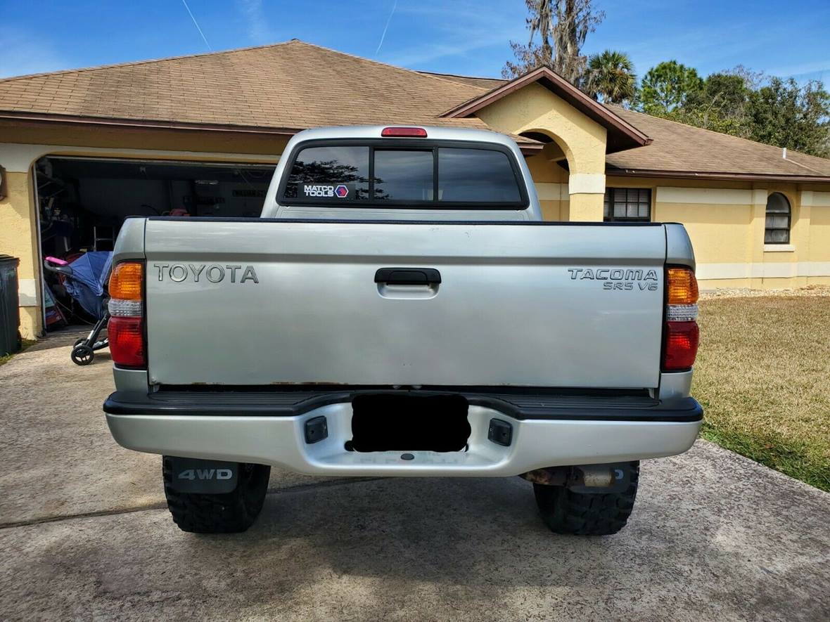 2004 Toyota Tacoma for sale by owner in Los Angeles