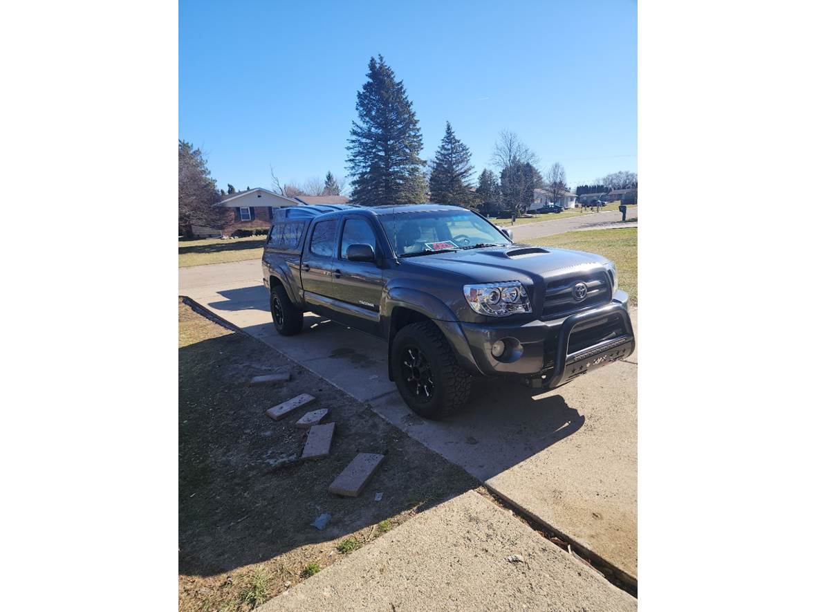2010 Toyota Tacoma for sale by owner in Swartz Creek