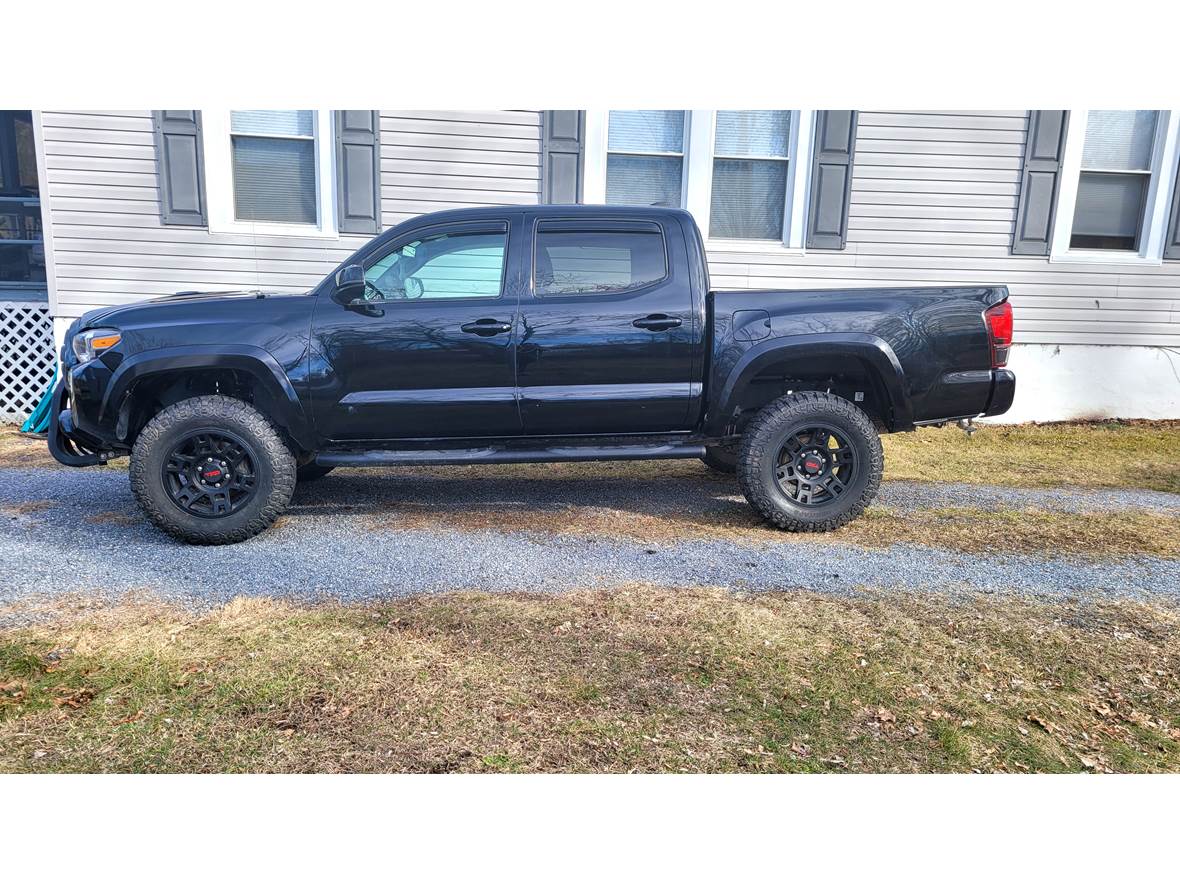 2018 Toyota Tacoma for sale by owner in Covington