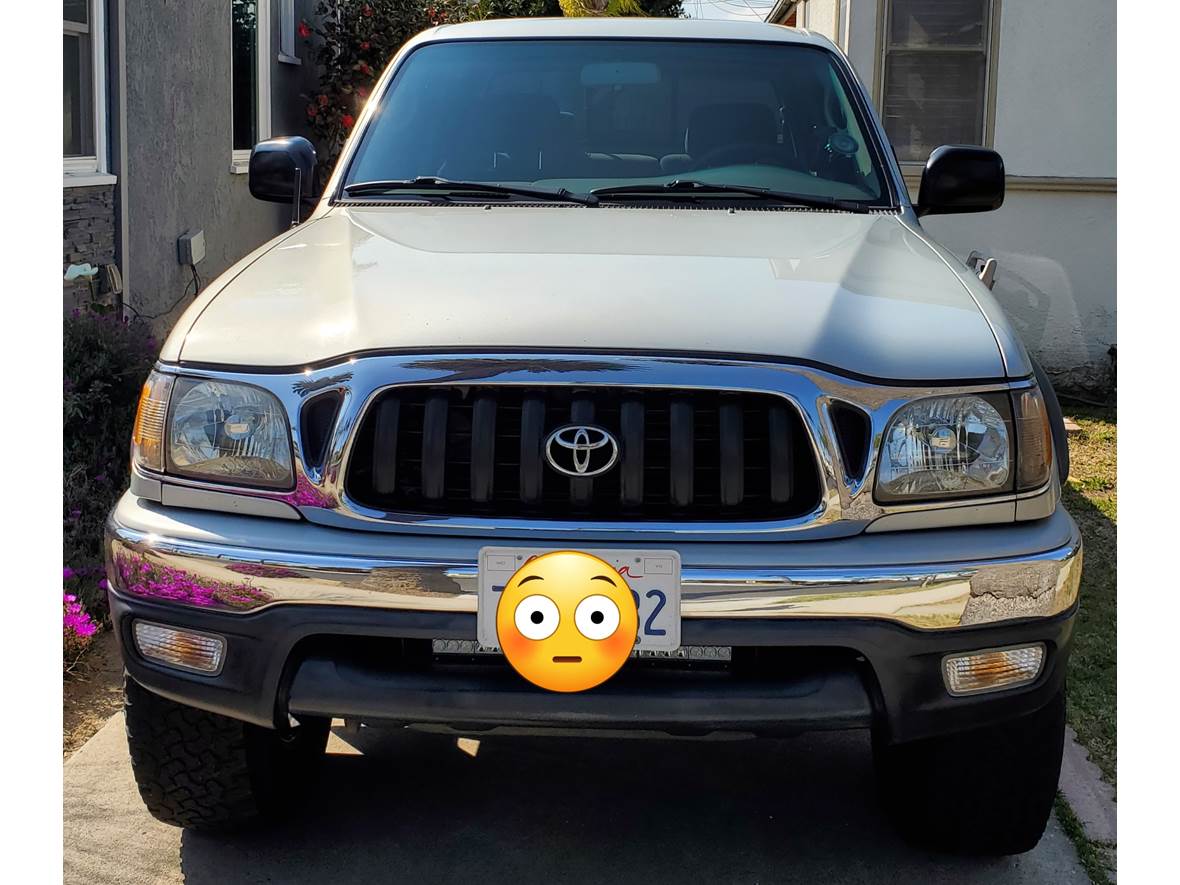 2004 Toyota Tacoma Pre-runner V6 for sale by owner in Long Beach