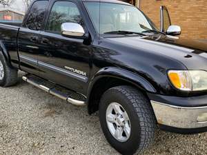 2005 Toyota Tundra with Black Exterior