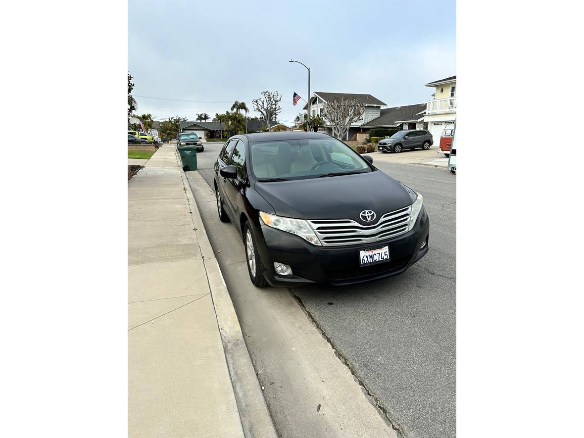 2012 Toyota Venza for sale by owner in Huntington Beach