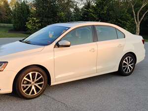 2017 Volkswagen Jetta with White Exterior