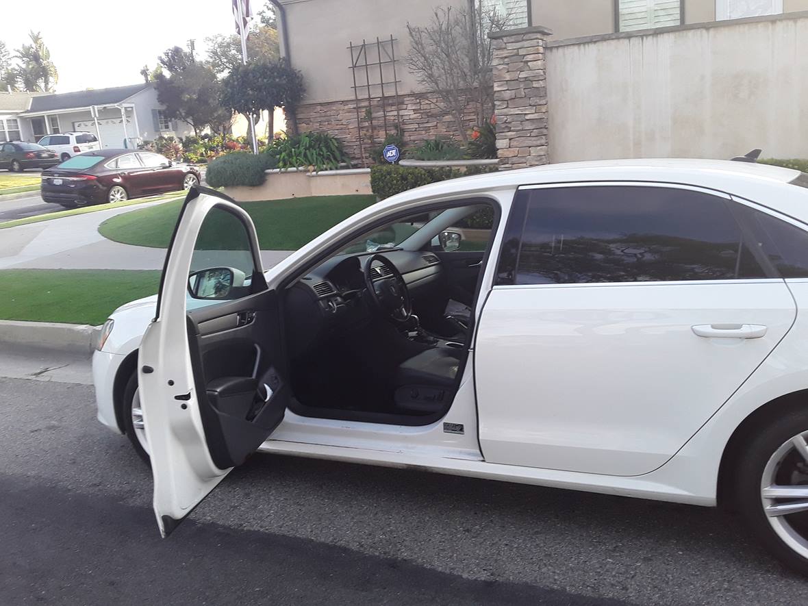 2015 Volkswagen Passat for sale by owner in Bellflower