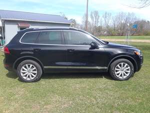 Black 2012 Volkswagen Touareg