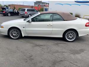 White 2004 Volvo C70 convertable 