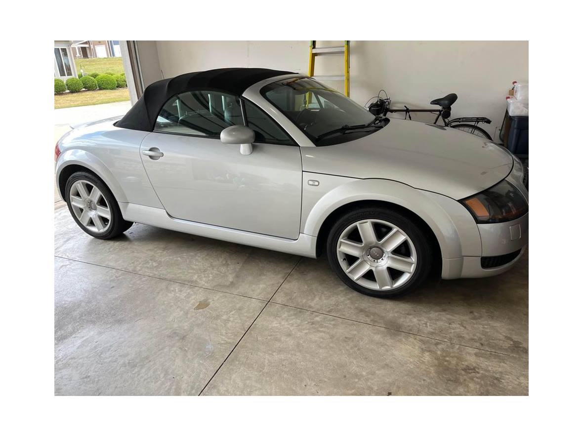 2004 Audi TT for sale by owner in Champaign