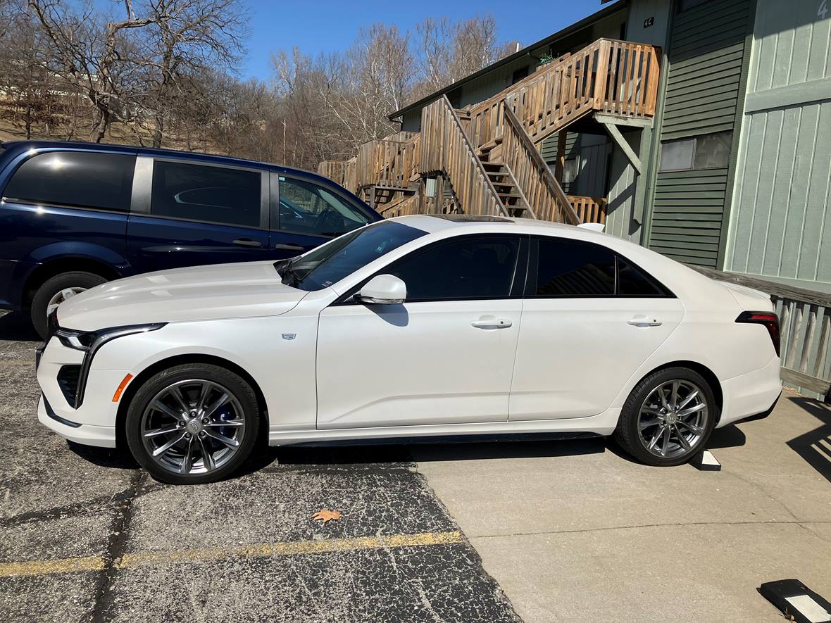 2020 Cadillac CT4-V for sale by owner in Lake Ozark