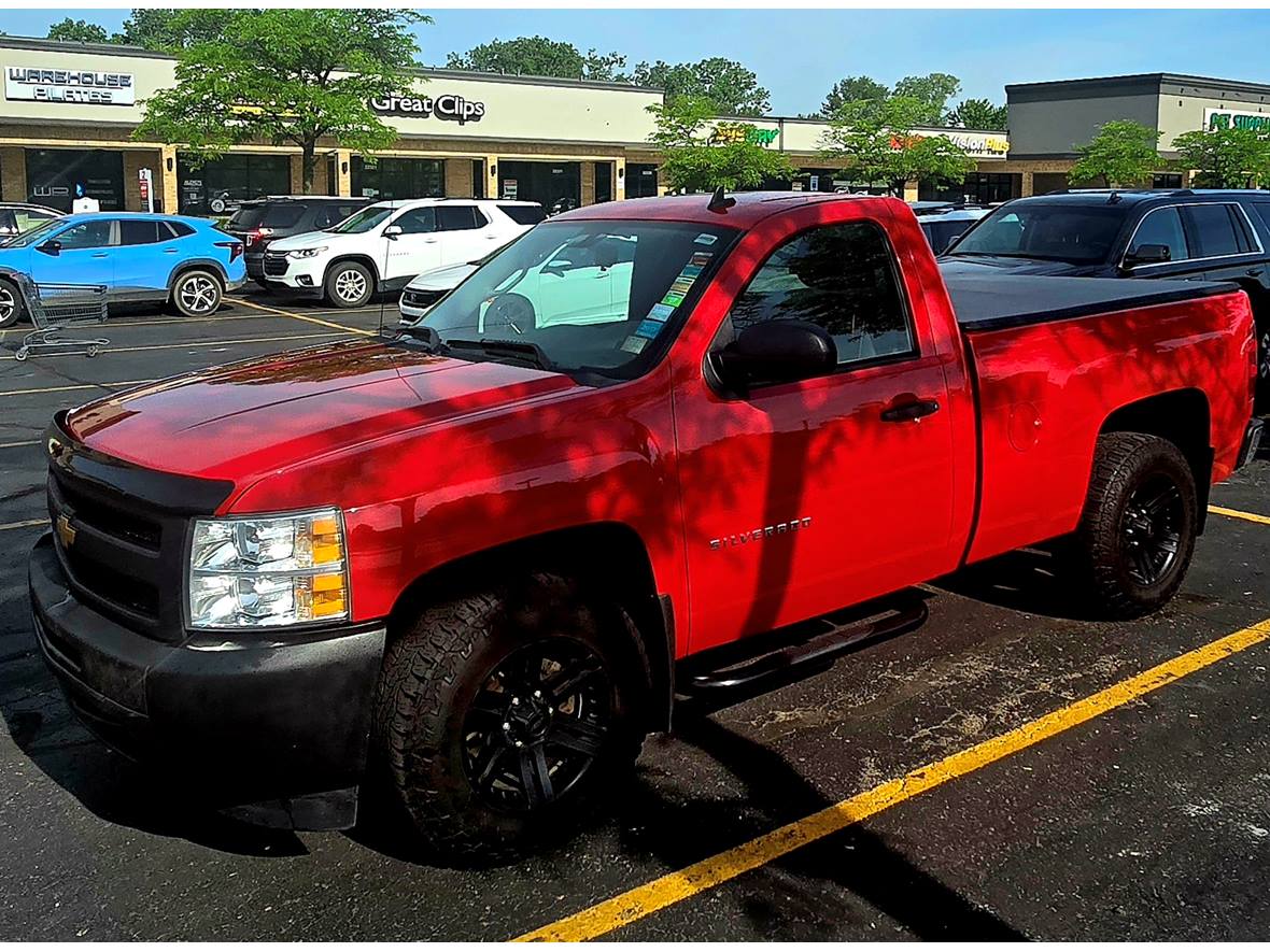 2013 Chevrolet Silverado 1500 for sale by owner in South Lyon