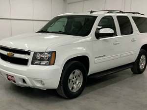 White 2014 Chevrolet Suburban