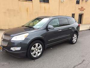 Gray 2009 Chevrolet Traverse LTZ