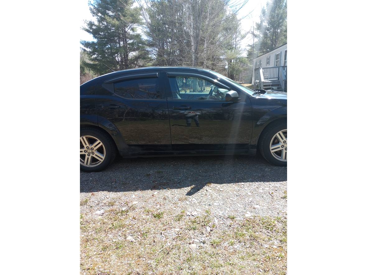 2012 Dodge Avenger for sale by owner in Levant