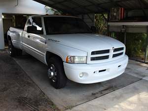 2000 Dodge Ram Chassis 3500 with White Exterior