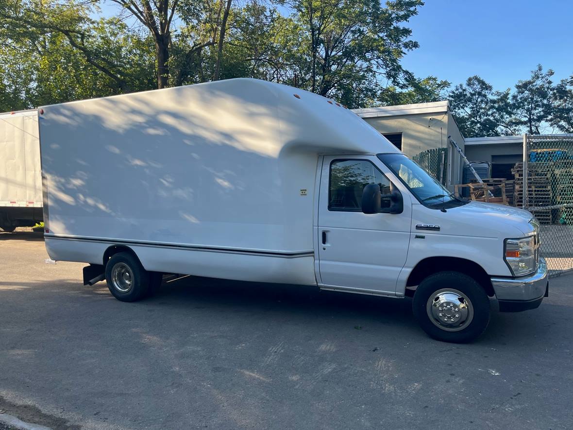 2011 Ford E-350 for sale by owner in Rahway