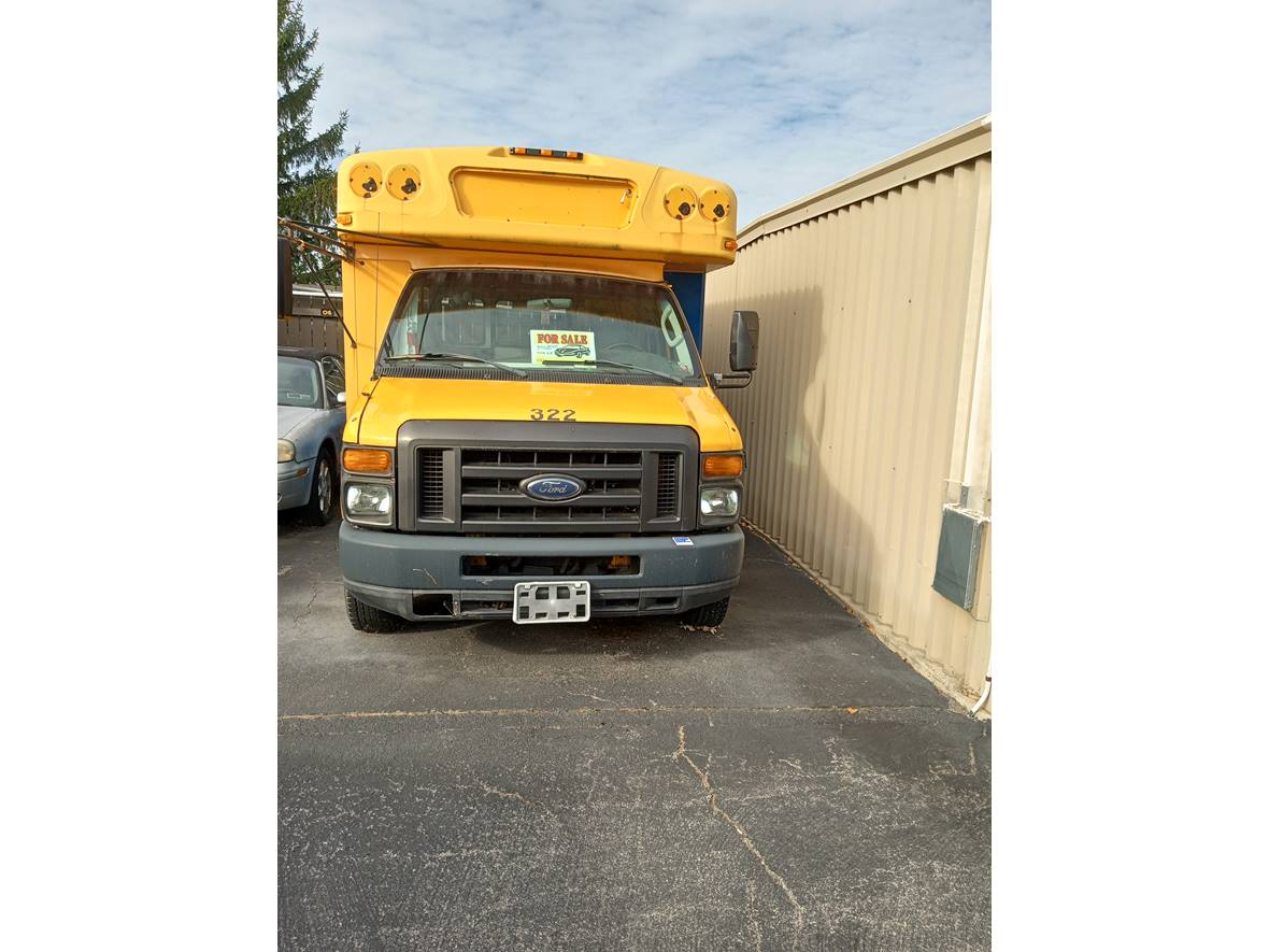 2008 Ford E-Series 450 for sale by owner in Buffalo