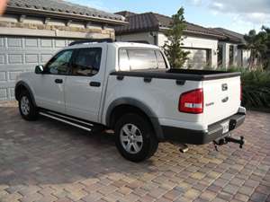 2010 Ford Explorer Sport Trac with White Exterior