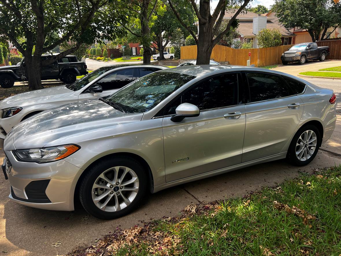 2019 Ford Fusion for sale by owner in Southlake