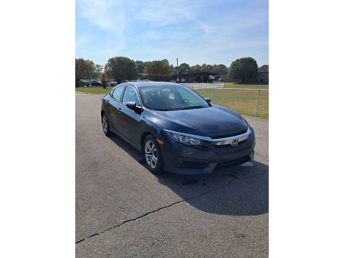 2017 Honda civic lx for sale by owner in Greenbrier