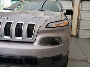 Silver 2016 Jeep Cherokee