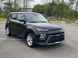 Black 2022 Kia Soul