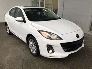 White 2013 Mazda Mazda3