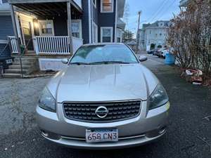 Beige 2005 Nissan Altima