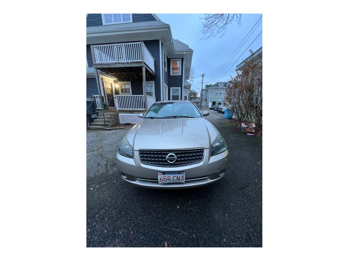 2005 Nissan Altima for sale by owner in Boston