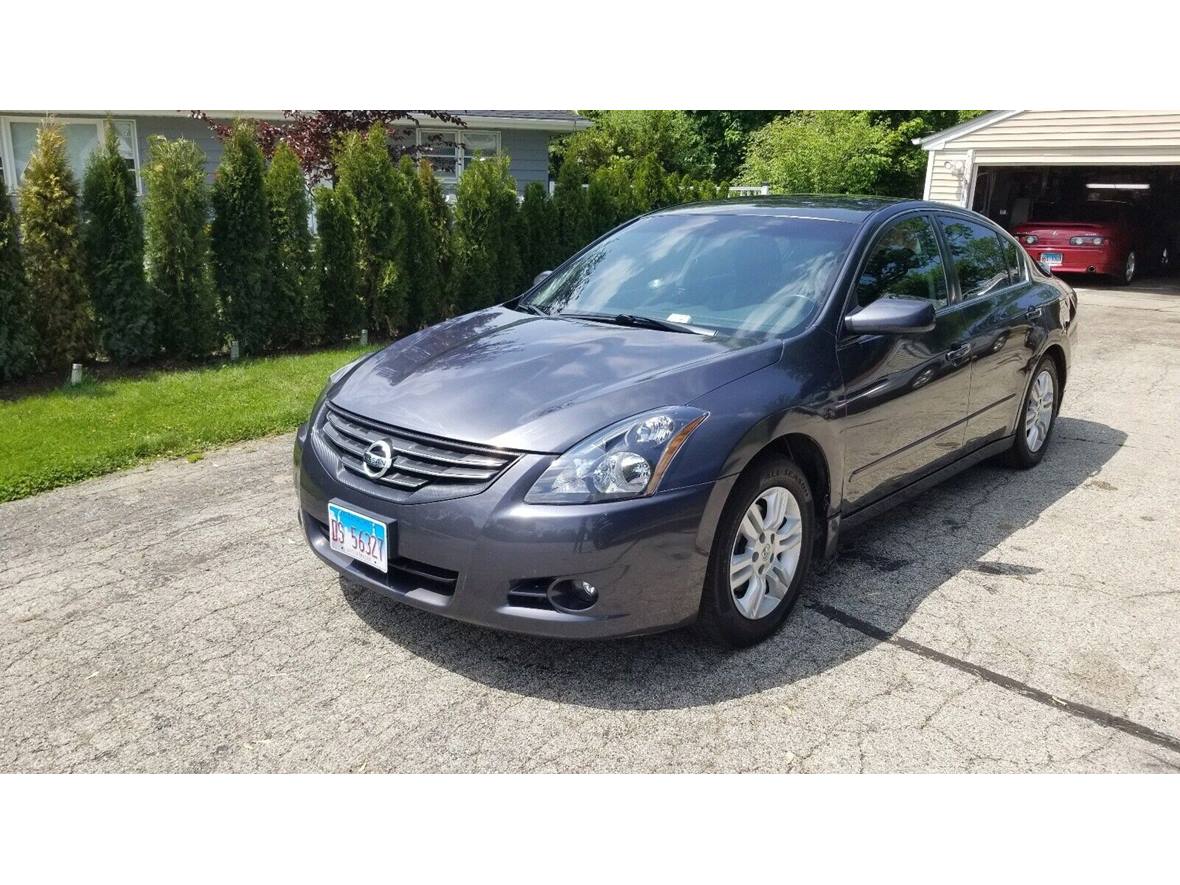 2011 Nissan Altima for sale by owner in Chicago