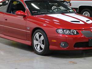 Red 2006 Pontiac GTO