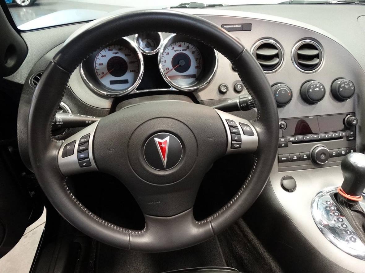 2009 Pontiac Solstice for sale by owner in Houston