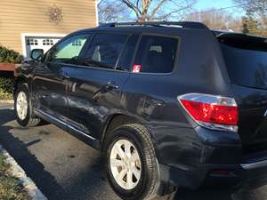 Gray 2013 Toyota Highlander