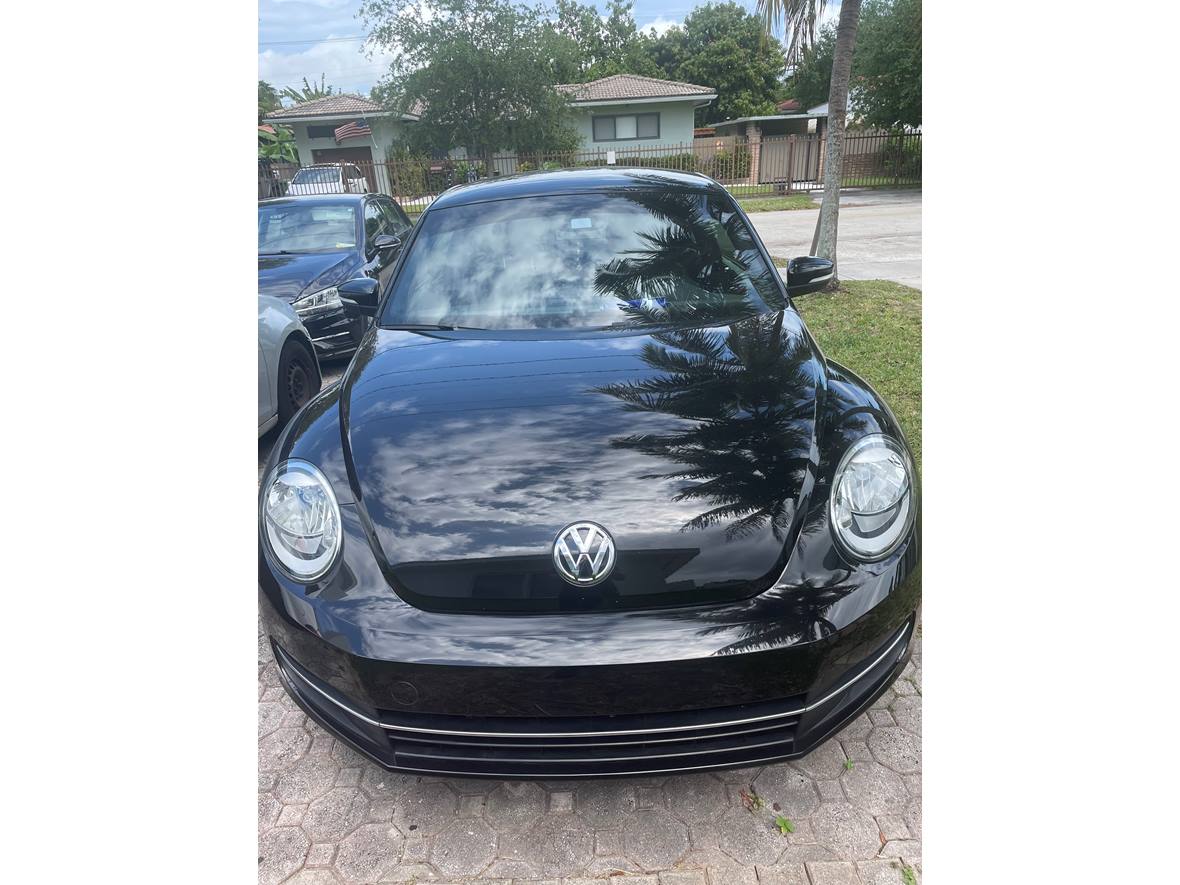 2014 Volkswagen Beetle for sale by owner in Miami