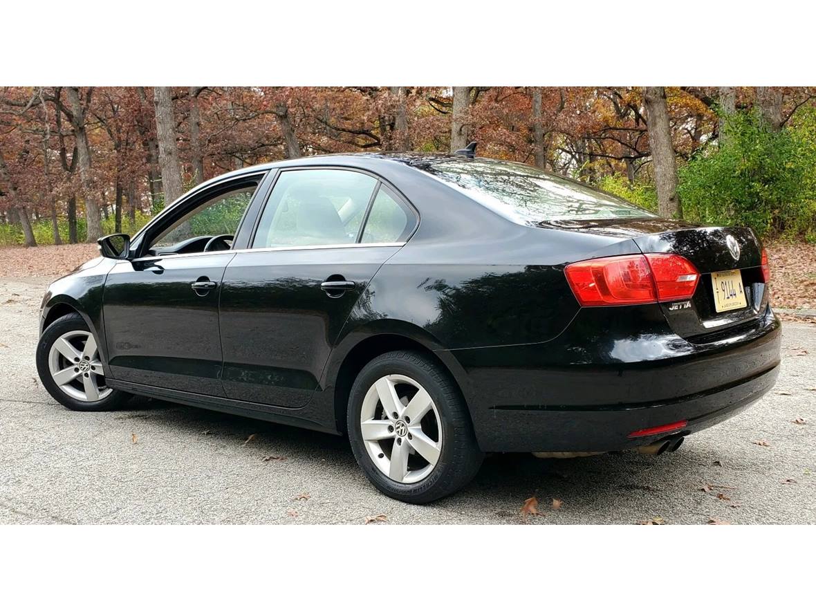 2012 Volkswagen Jetta for sale by owner in Oak Lawn