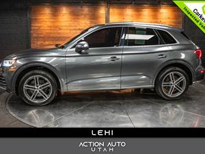 Black 2018 Audi SQ5