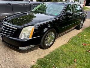 Black 2011 Cadillac DTS