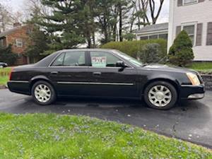 Black 2010 Cadillac Dts-livery