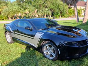 Black 2022 Chevrolet Camaro