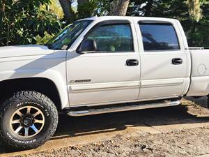 Chevrolet Silverado 2500 Crew Cab for sale by owner in New Smyrna Beach FL