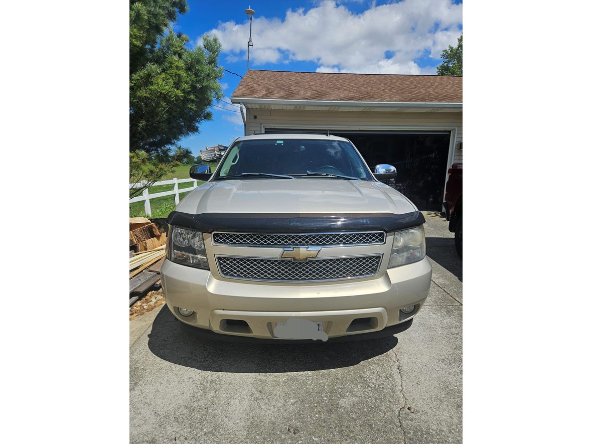 2007 Chevrolet Suburban for sale by owner in Castalia