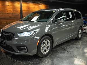 Gray 2022 Chrysler Pacifica