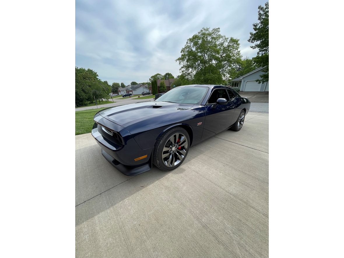 2013 Dodge Challenger for sale by owner in Versailles