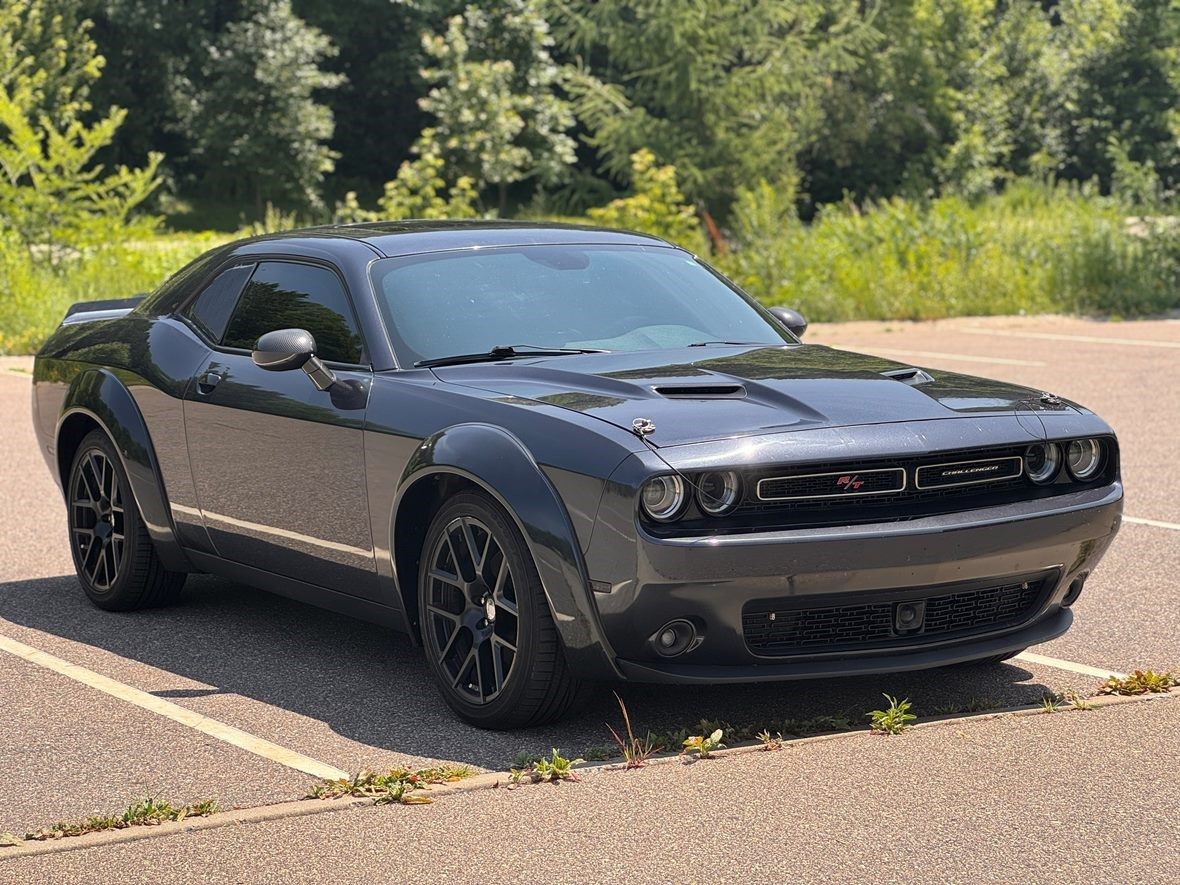 2018 Dodge Challenger for sale by owner in Cottage Grove