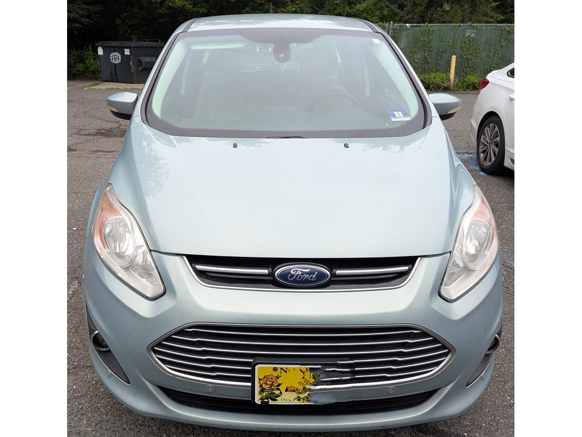 2013 Ford C-Max Hybrid for sale by owner in Howell