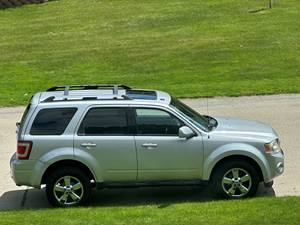 Ford Escape for sale by owner in Farmington MI