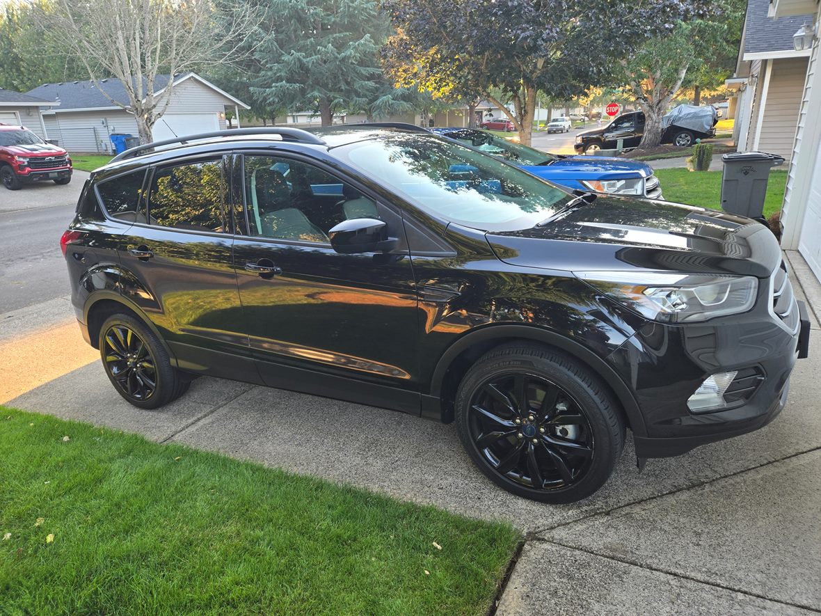 2019 Ford Escape for sale by owner in Vancouver