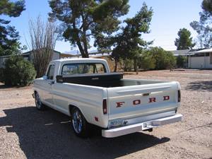 White 1968 Ford F-100