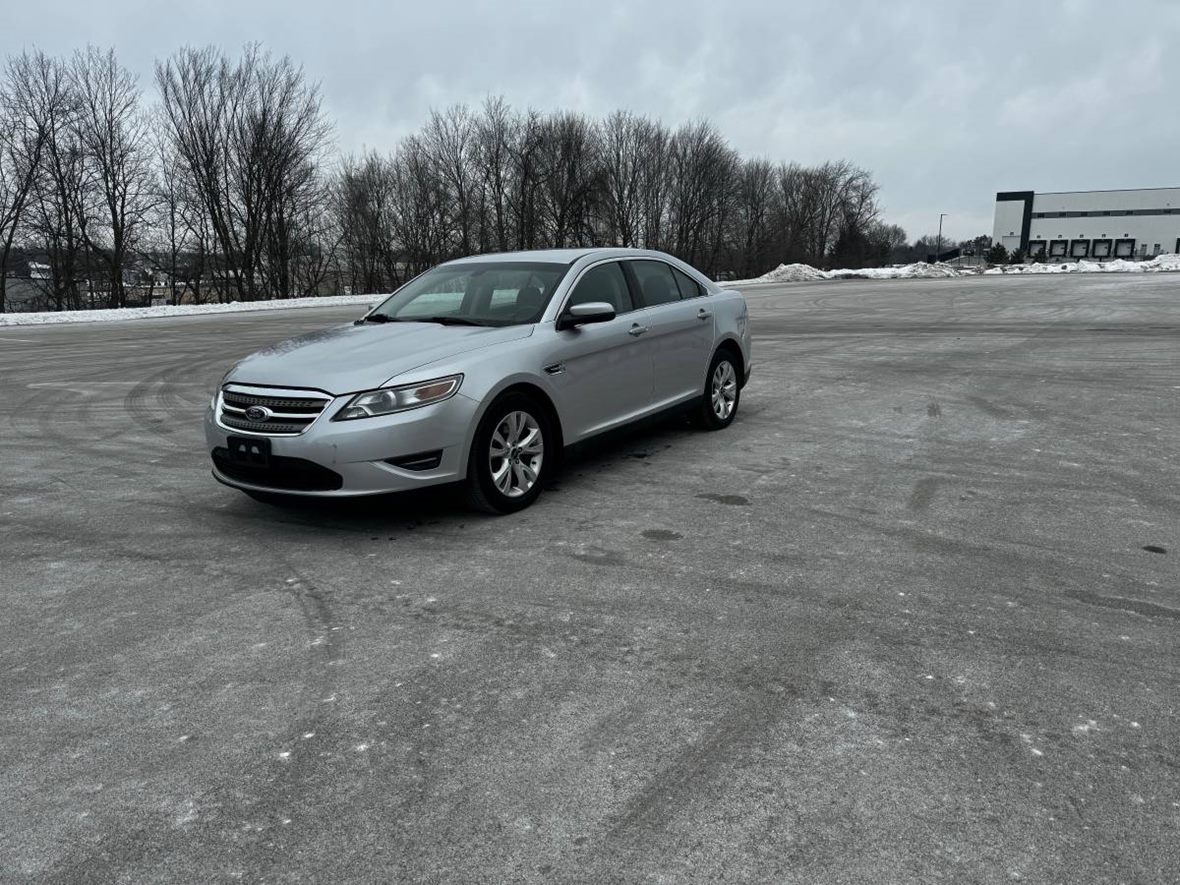 2011 Ford Taurus for sale by owner in Oklahoma City