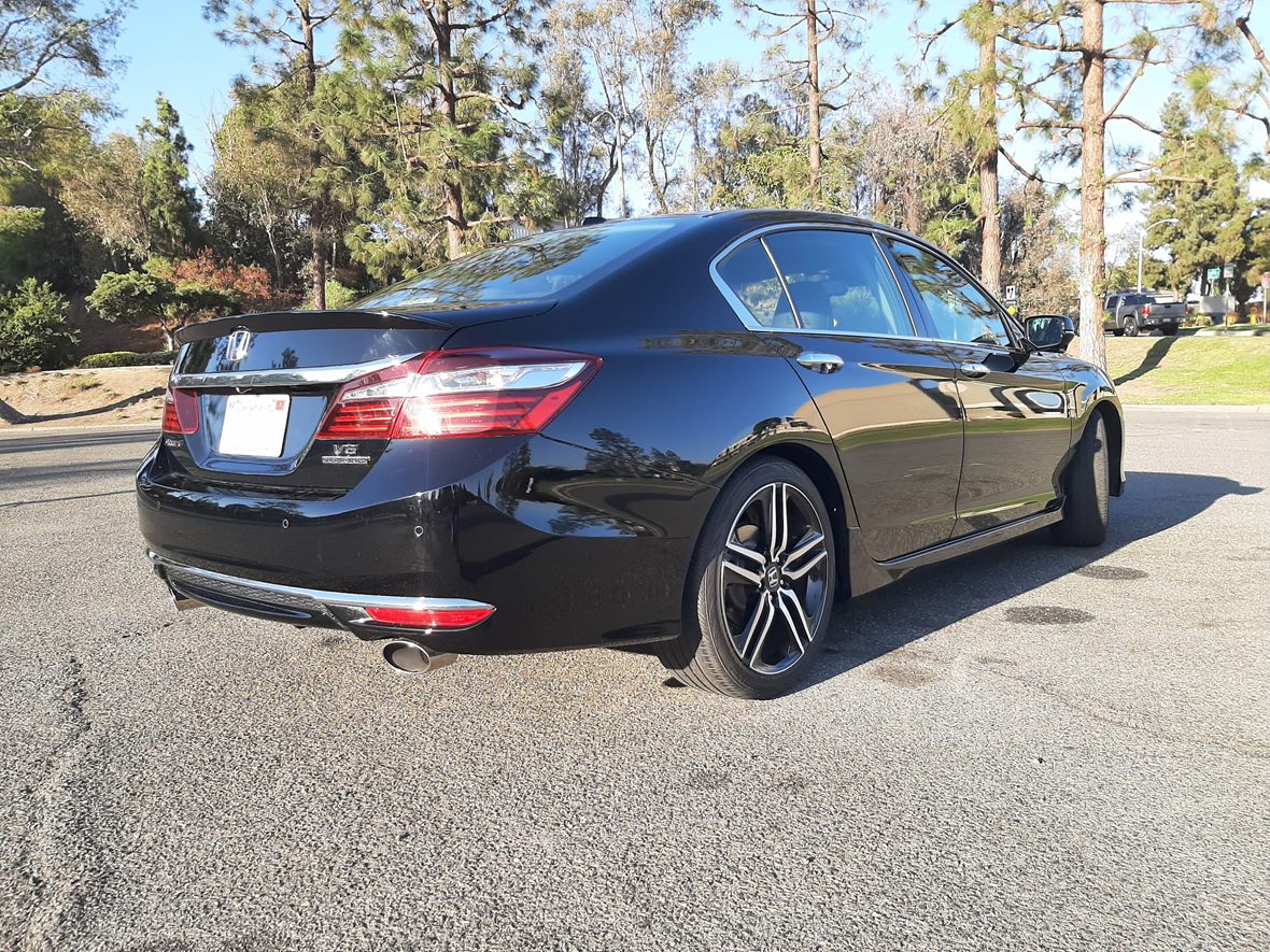 2017 Honda Accord for sale by owner in Fullerton