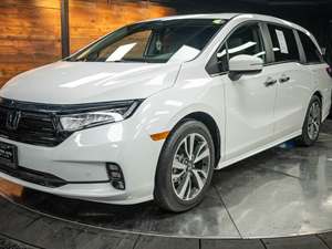White 2024 Honda Odyssey
